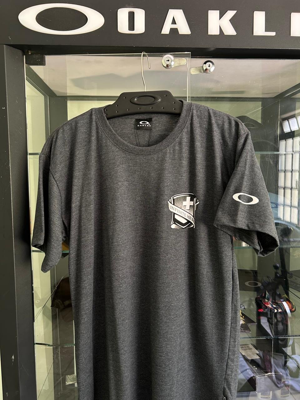 Camiseta Infinite Hero Masculina - Imagem 2