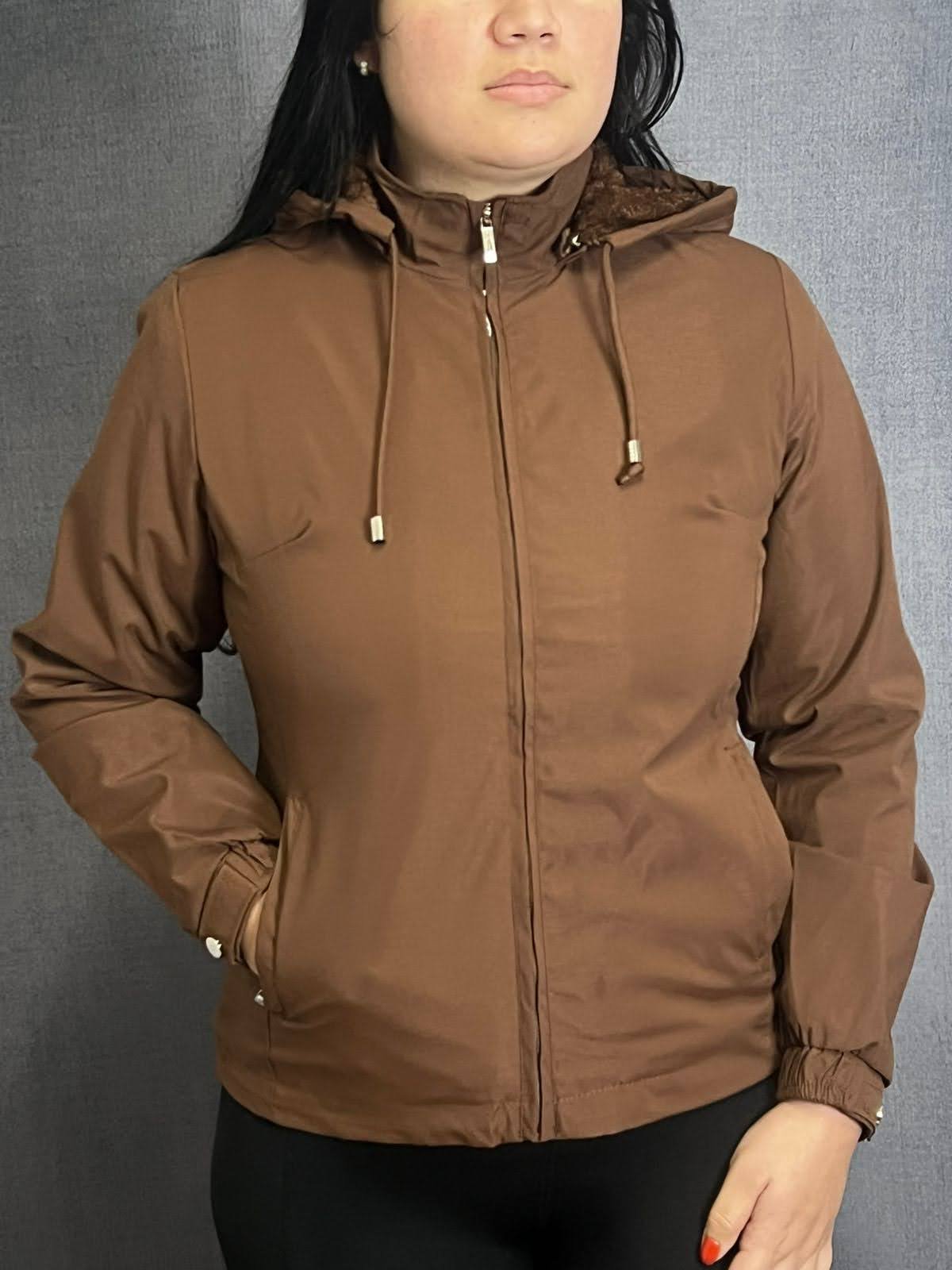 Jaqueta Feminina Peluciada – Capuz Removível - Imagem 18