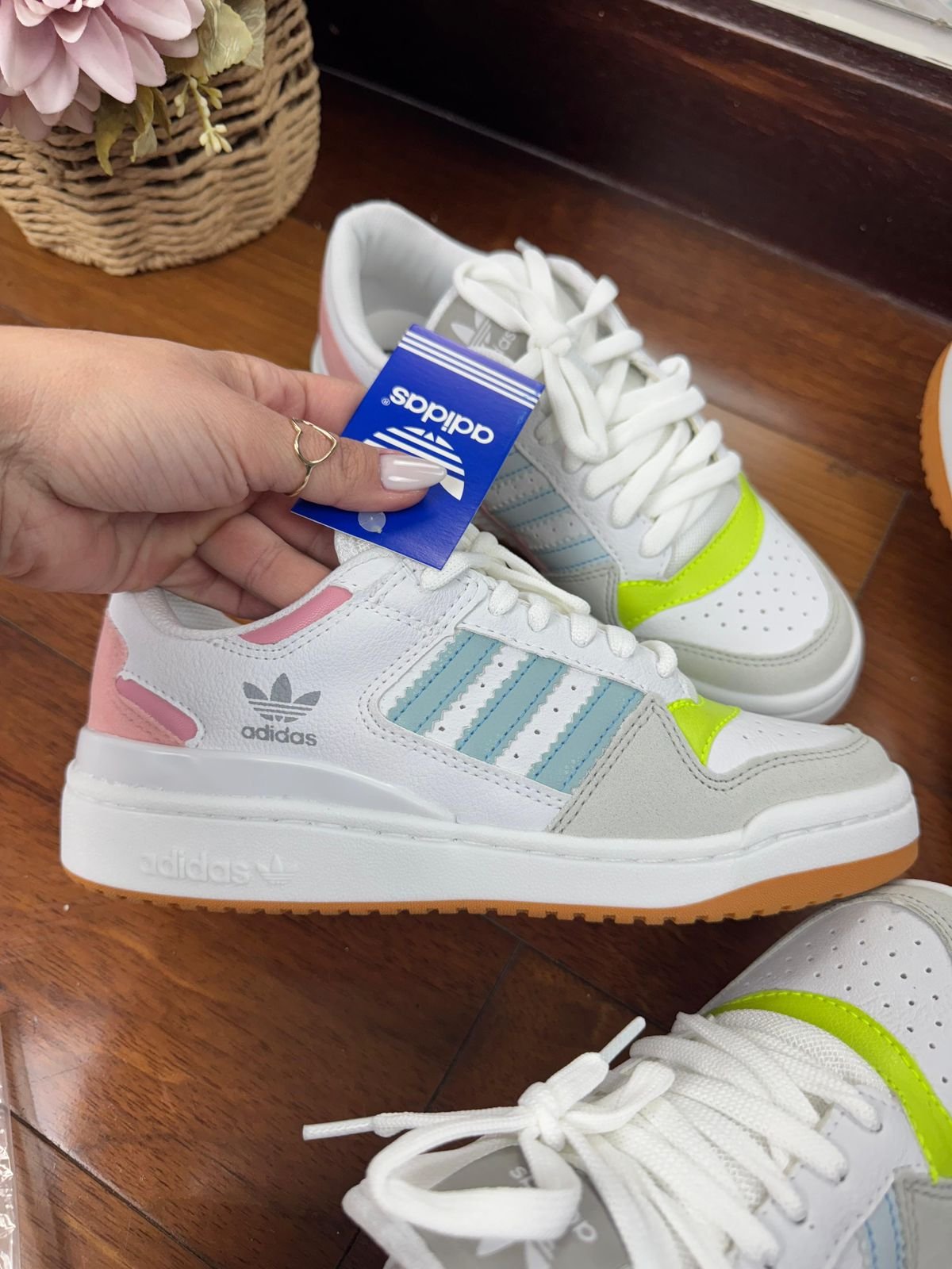 Tênis Adidas Fórum Feminino - Branco Flamingo - Imagem 5