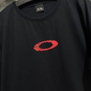 Camiseta Preta – Static Red