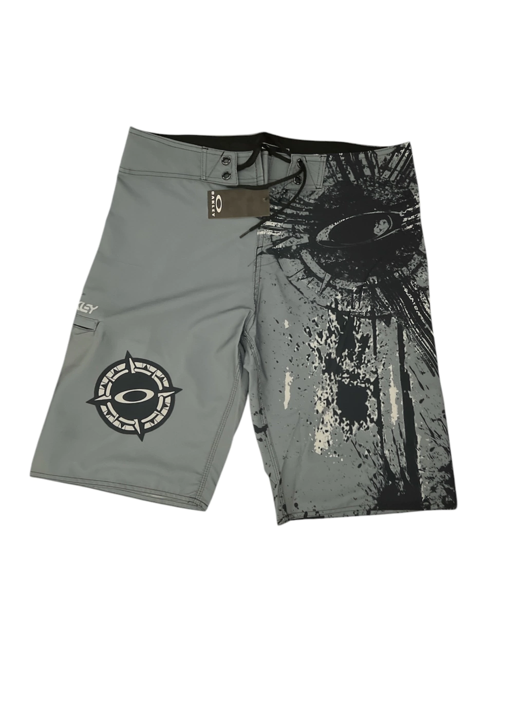 Bermuda Oakley Eye