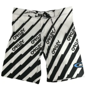 Bermuda Oakley White Windown