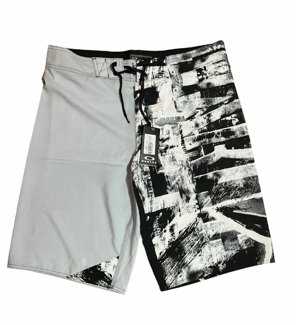Bermuda Masculina Estrela Negra