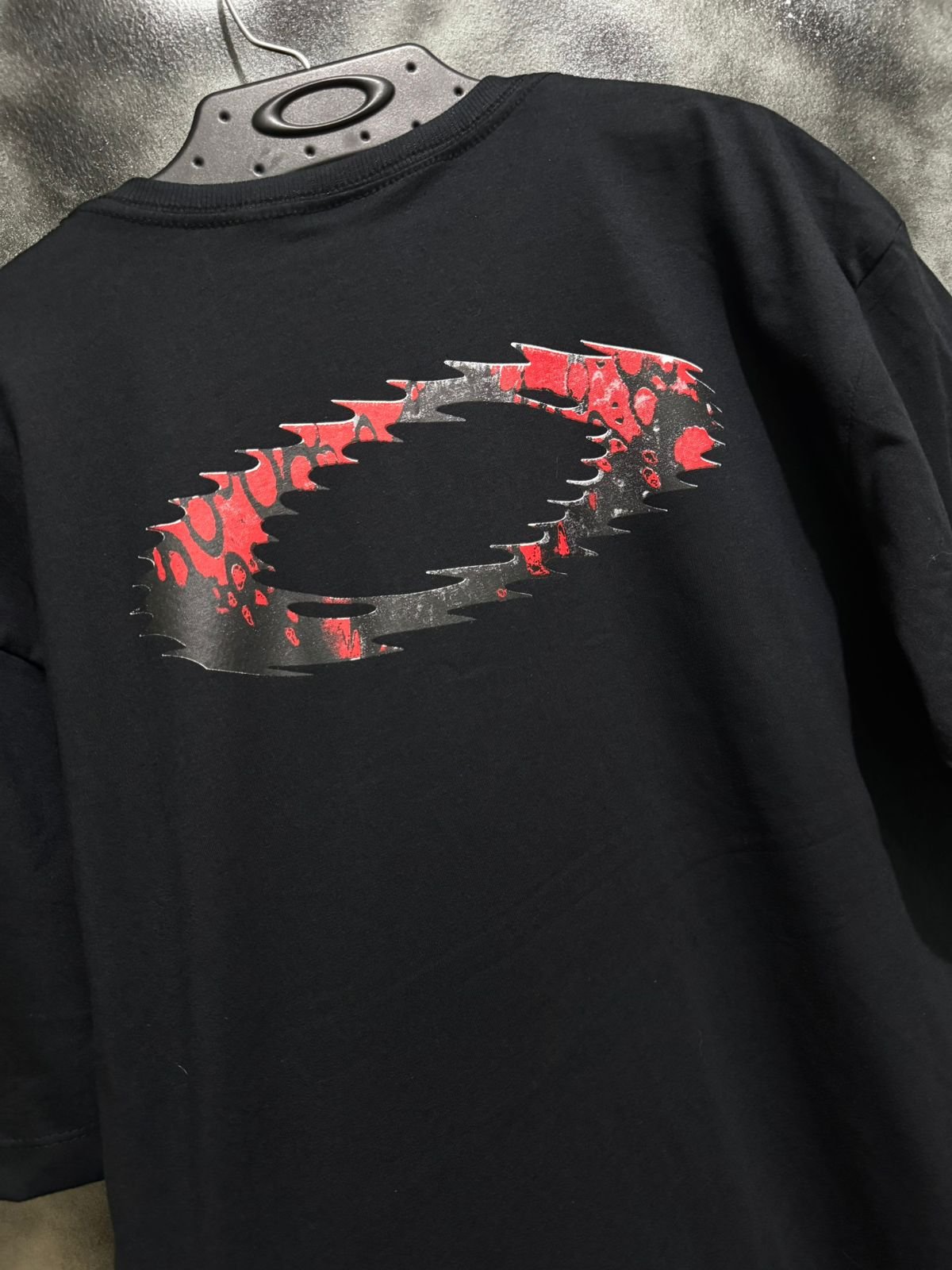 Camiseta Preta Static Red - Imagem 2