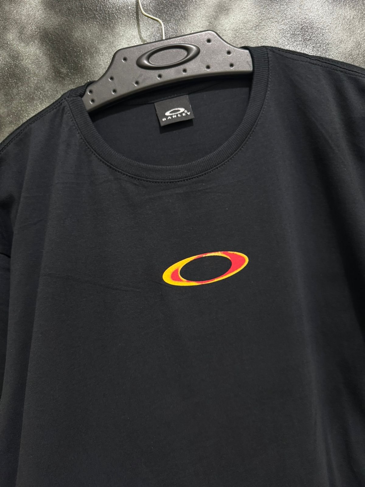Camiseta Preta Yellow Toten - Imagem 2