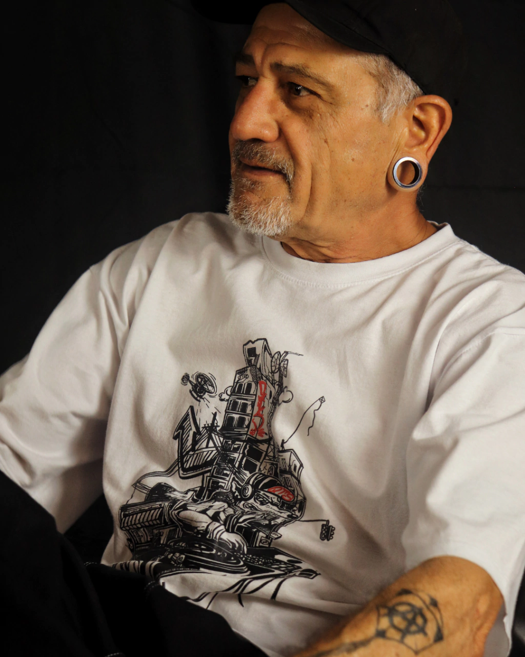 Camiseta Oversized Arte Frente & Costa QTS CREW - Imagem 6